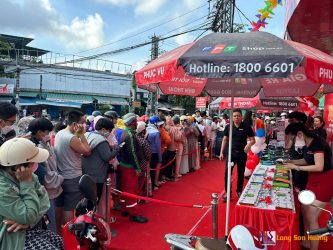 Sự kiện “Cảm ơn 18 triệu Khách hàng – FPT shop 725 Quang Trung, Quảng Ngãi”