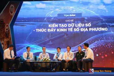 Chuỗi sự kiện “TUẦN LỄ CHUYỂN ĐỔI SỐ TỈNH QUẢNG NGÃI NĂM 2023 – DỮ LIỆU SỐ VÀ LIÊN KẾT VÙNG TRONG CHUYỂN ĐỔI SỐ“