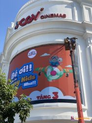 Hoàn Thiện Thi Công Pano Mặt Tiền Vincom Plaza Cho Funny Kid Tầng 3