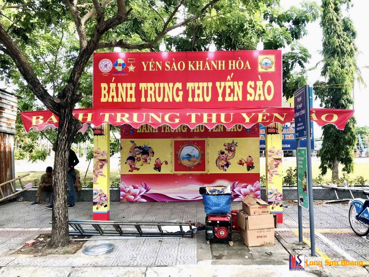 Bàn giao 5 gian hàng bánh trung thu Yến Sào tại Đà Nẵng