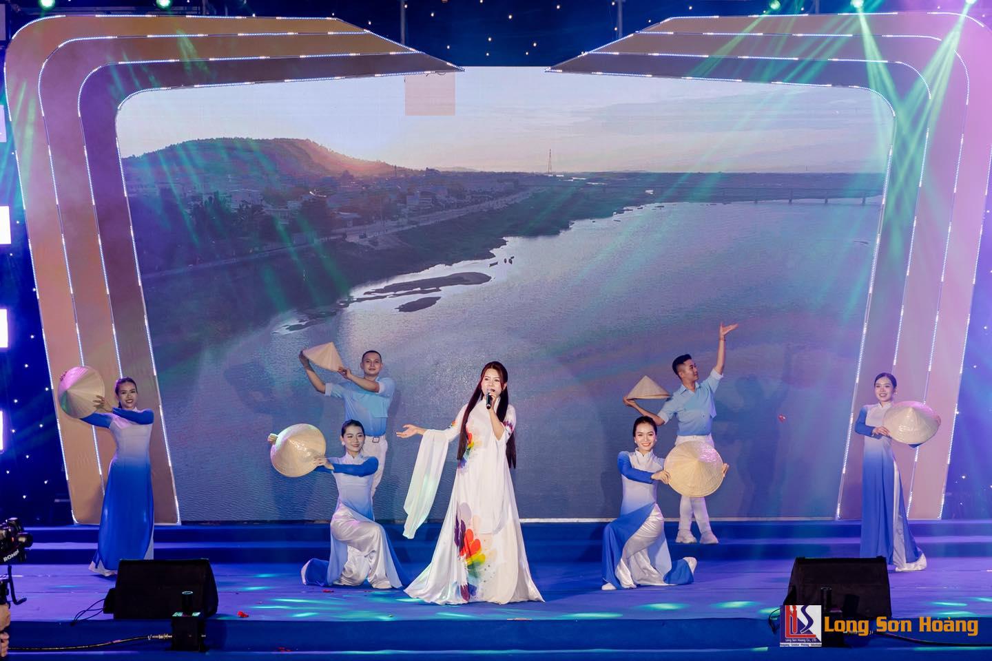 Đêm Nhạc Thanh Âm Thời Gian – Gây Quỹ Học Bổng & Kỷ Niệm 50 Năm Trường Số 1 Tư Nghĩa Đêm Nhạc Thanh Âm Thời Gian – Gây Quỹ Học Bổng & Kỷ Niệm 50 Năm Trường Số 1 Tư Nghĩa