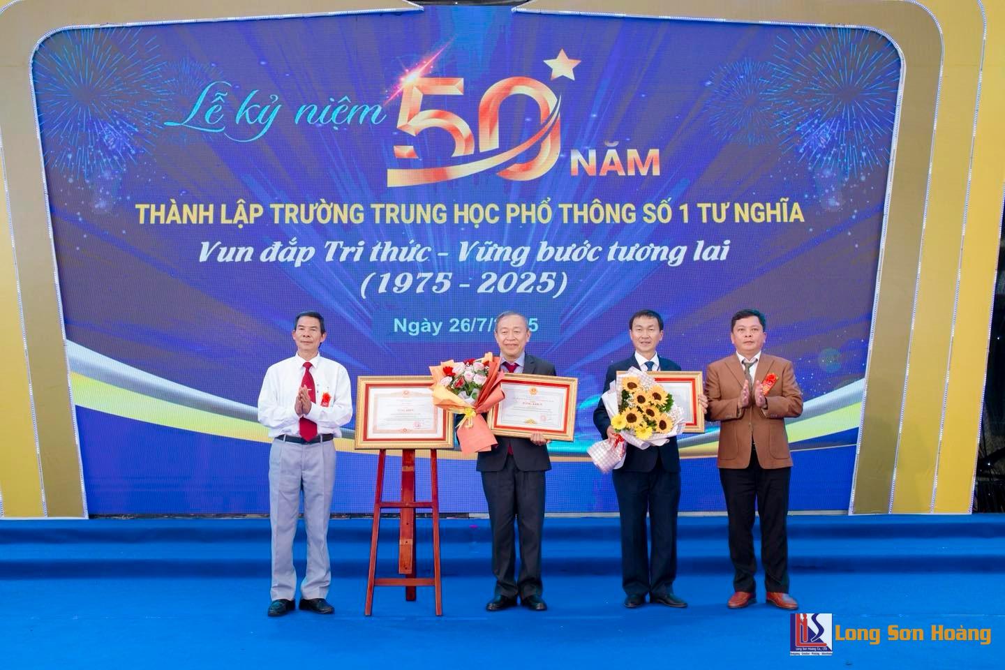 Lễ Kỷ Niệm 50 Thành Lập Trường THPT Số 1 Tư Nghĩa Lễ Kỷ Niệm 50 Thành Lập Trường THPT Số 1 Tư Nghĩa