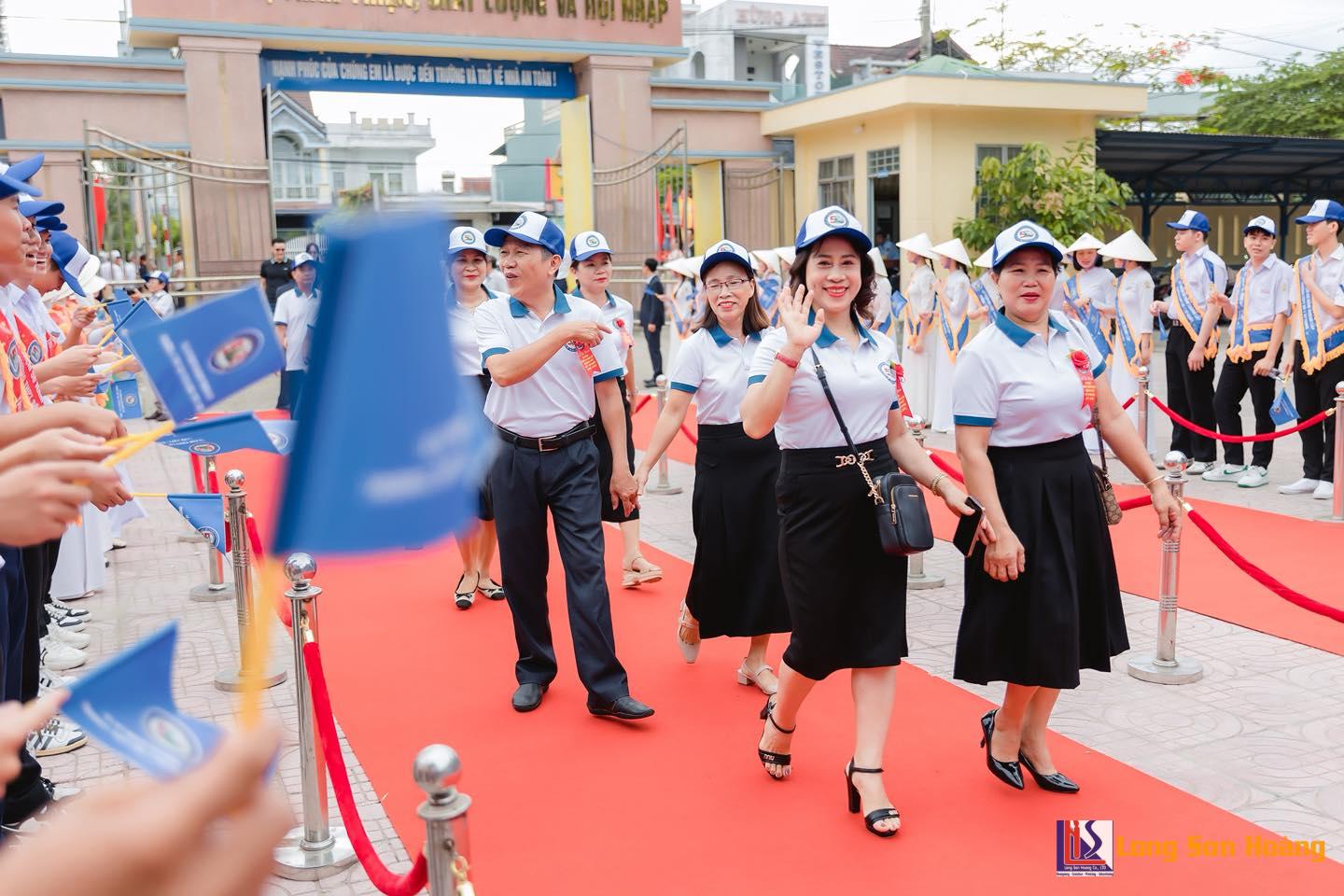 Lễ Kỷ Niệm 50 Thành Lập Trường THPT Số 1 Tư Nghĩa Lễ Kỷ Niệm 50 Thành Lập Trường THPT Số 1 Tư Nghĩa