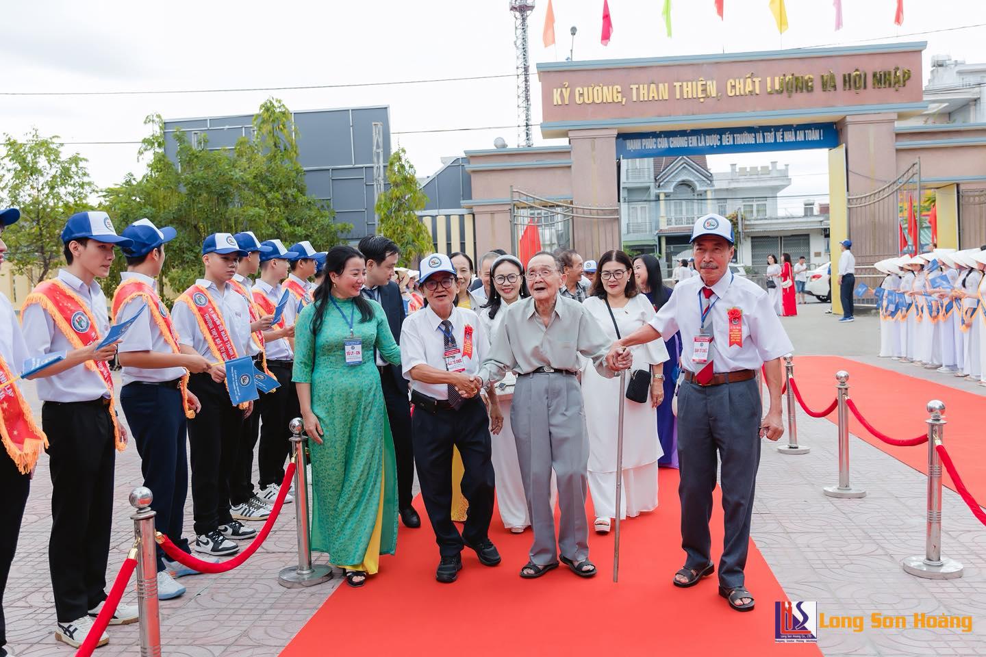 Lễ Kỷ Niệm 50 Thành Lập Trường THPT Số 1 Tư Nghĩa Lễ Kỷ Niệm 50 Thành Lập Trường THPT Số 1 Tư Nghĩa