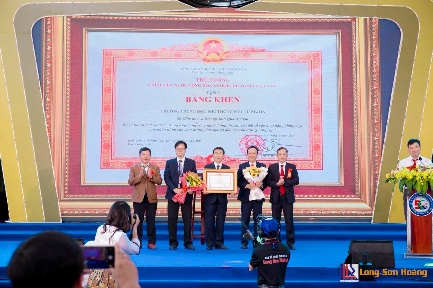 Lễ Kỷ Niệm 50 Thành Lập Trường THPT Số 1 Tư Nghĩa Lễ Kỷ Niệm 50 Thành Lập Trường THPT Số 1 Tư Nghĩa