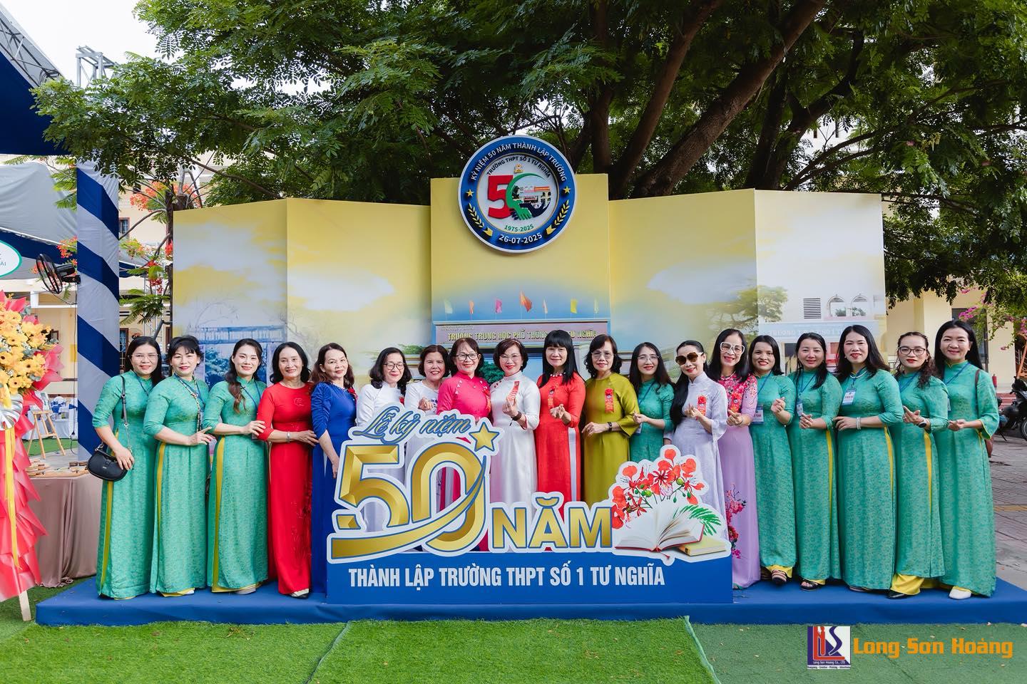 Lễ Kỷ Niệm 50 Thành Lập Trường THPT Số 1 Tư Nghĩa Lễ Kỷ Niệm 50 Thành Lập Trường THPT Số 1 Tư Nghĩa