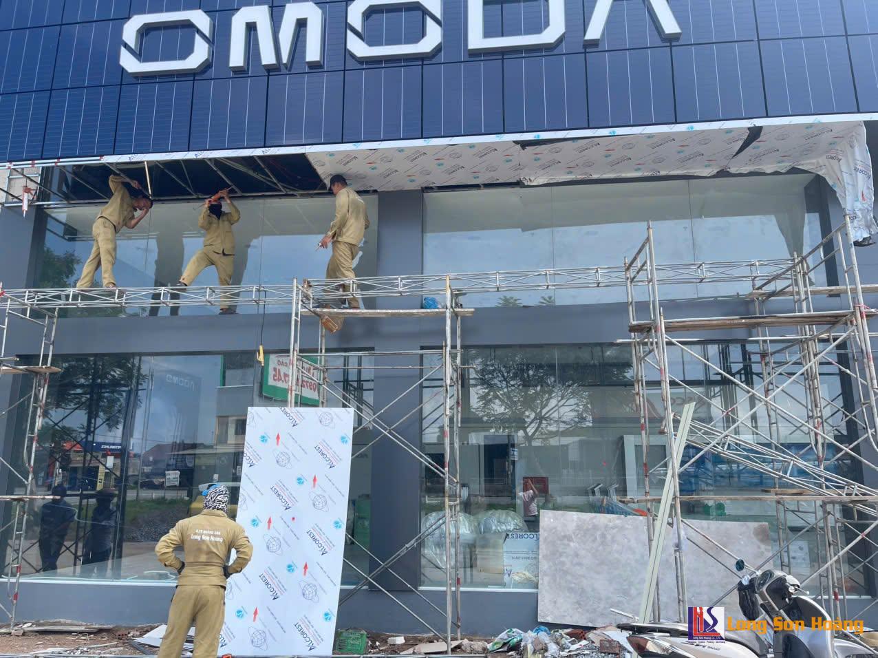 Bàn Giao Công Trình Lắp Đặt ALU Cho Showroom OMODA & JAECOO Quảng Ngãi Bàn Giao Công Trình Lắp Đặt ALU Cho Showroom OMODA & JAECOO Quảng Ngãi
